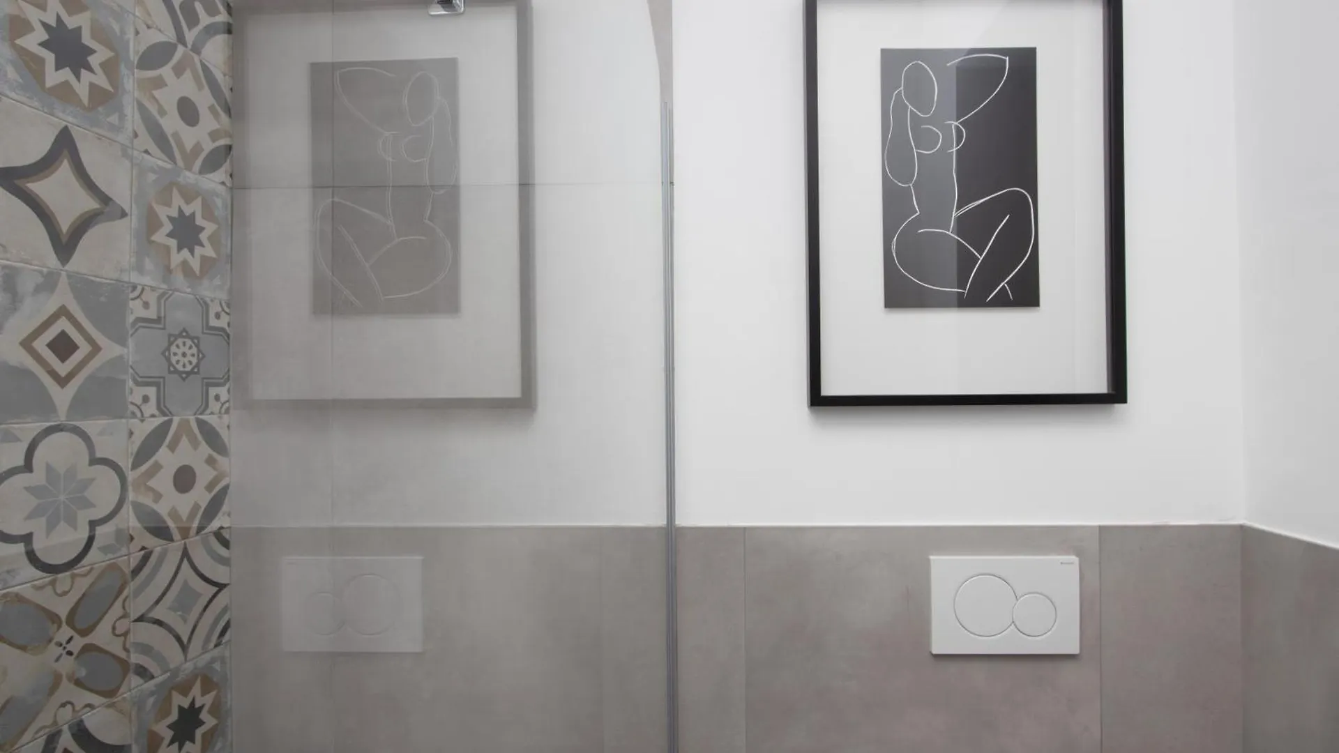 Penthouse With Patio & 2 Baths, 10 Min To Duomo Apartment Milan